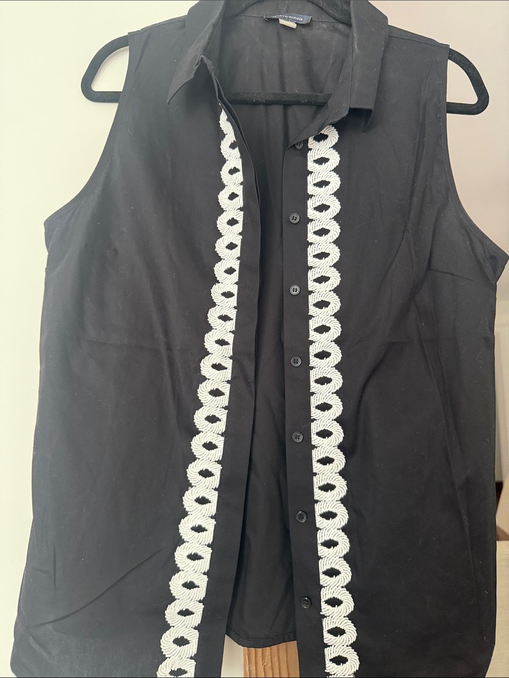 Tommy Hilfiger Black Sleeveless Button-Down Top with White Trim